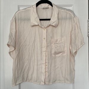 AEO Ivory Short Sleeve Silky Cropped Shirt